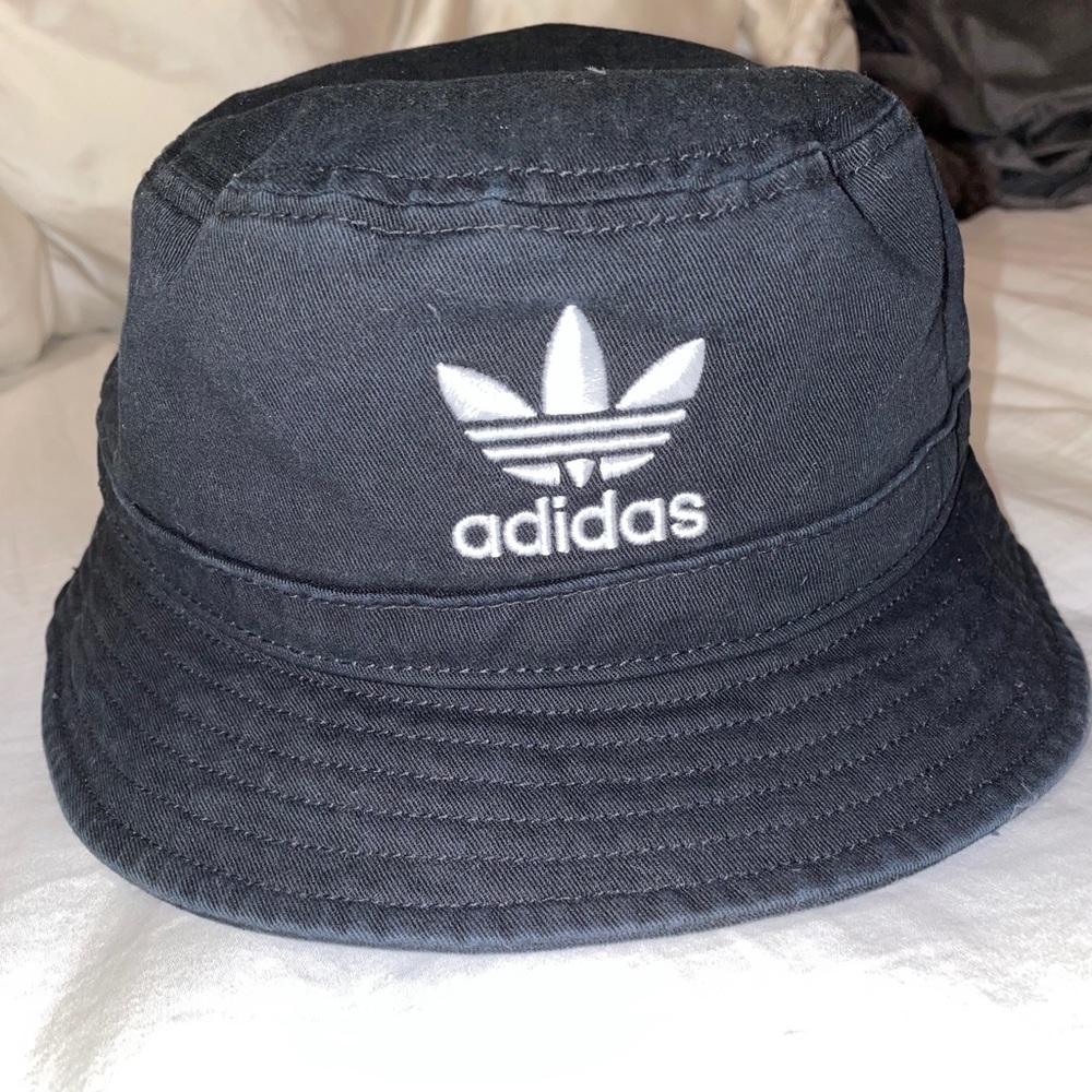 adidas bucket hat